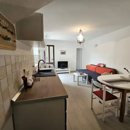 Apartment No. 14