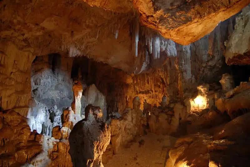 Die Höhle Strašna peć